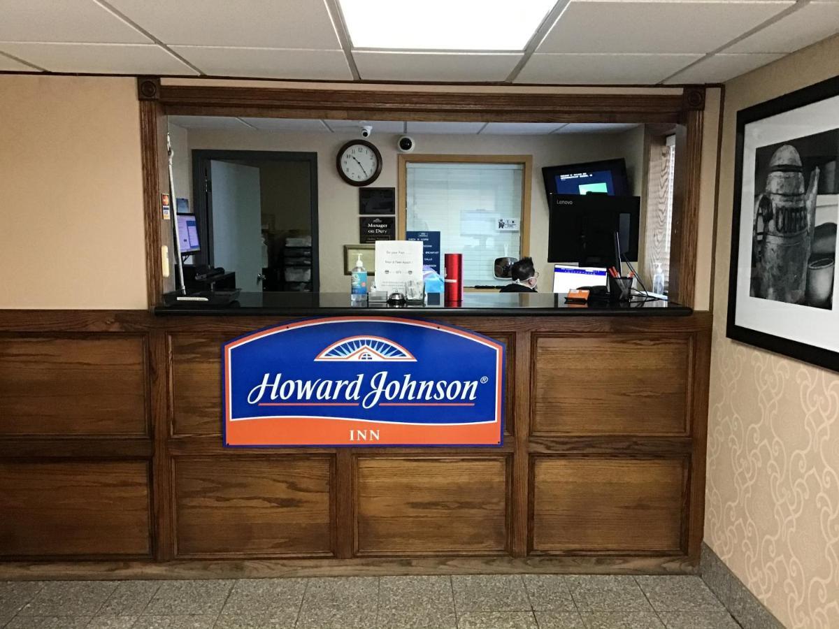 Howard Johnson By Wyndham Джиллетт Экстерьер фото